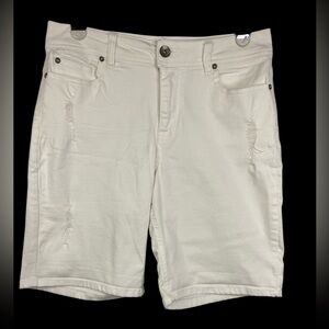 Eat. 1946 White Distressed Denim Shorts Women’s Size 6